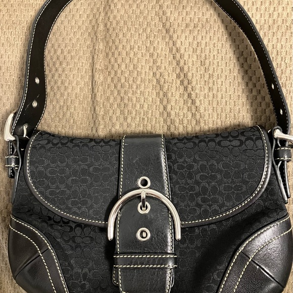 Coach 2004 SoHo Black Shoulder Bag - Picture 1 of 11